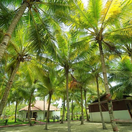 Regant Lake Village, Kollam. Chavara Εξωτερικό φωτογραφία