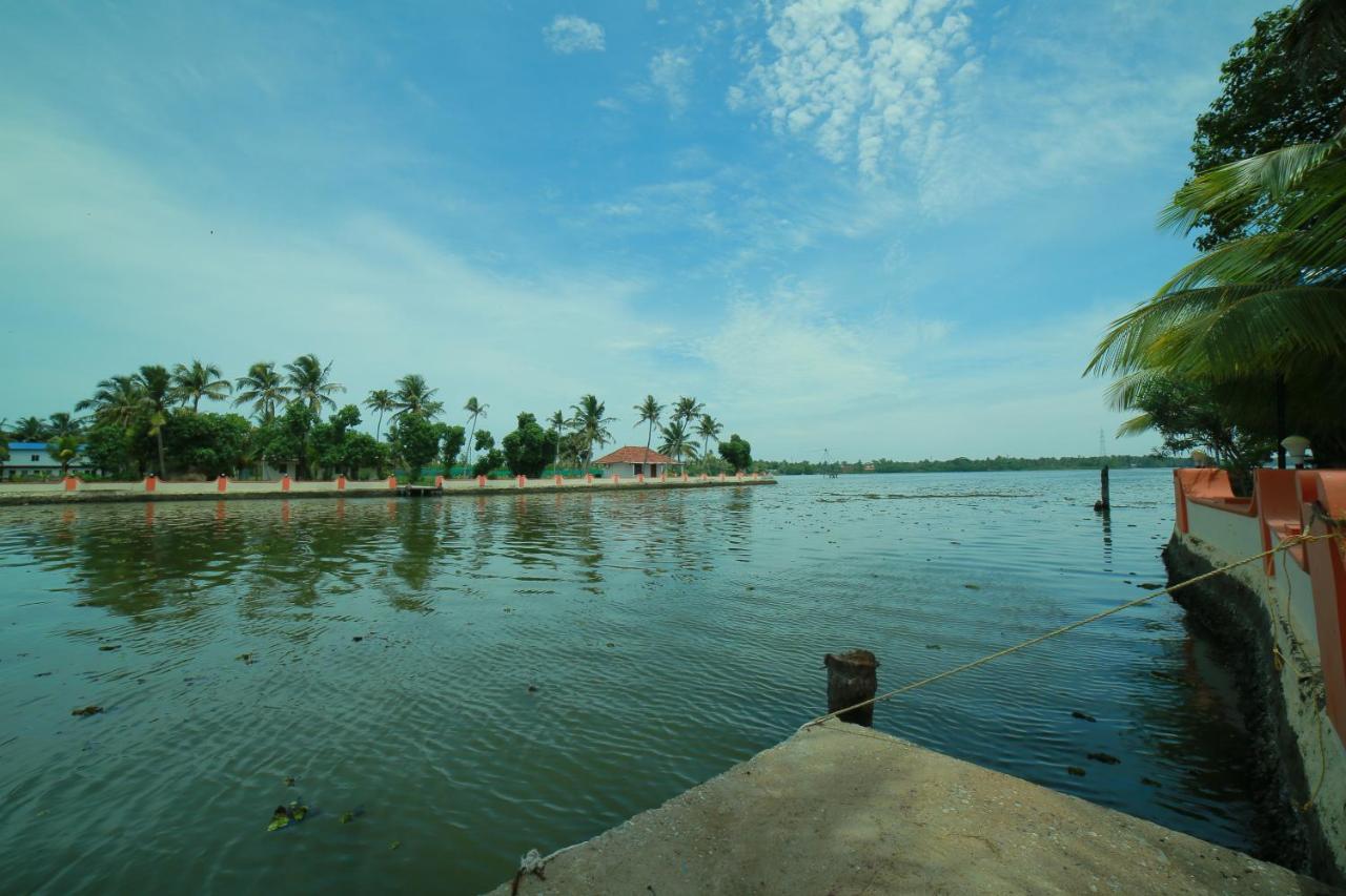 Regant Lake Village, Kollam. Chavara Εξωτερικό φωτογραφία
