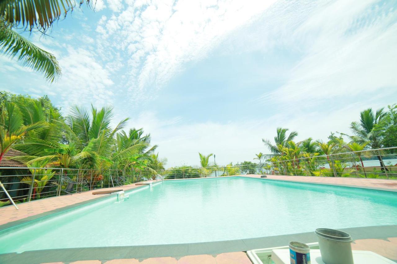 Regant Lake Village, Kollam. Chavara Εξωτερικό φωτογραφία