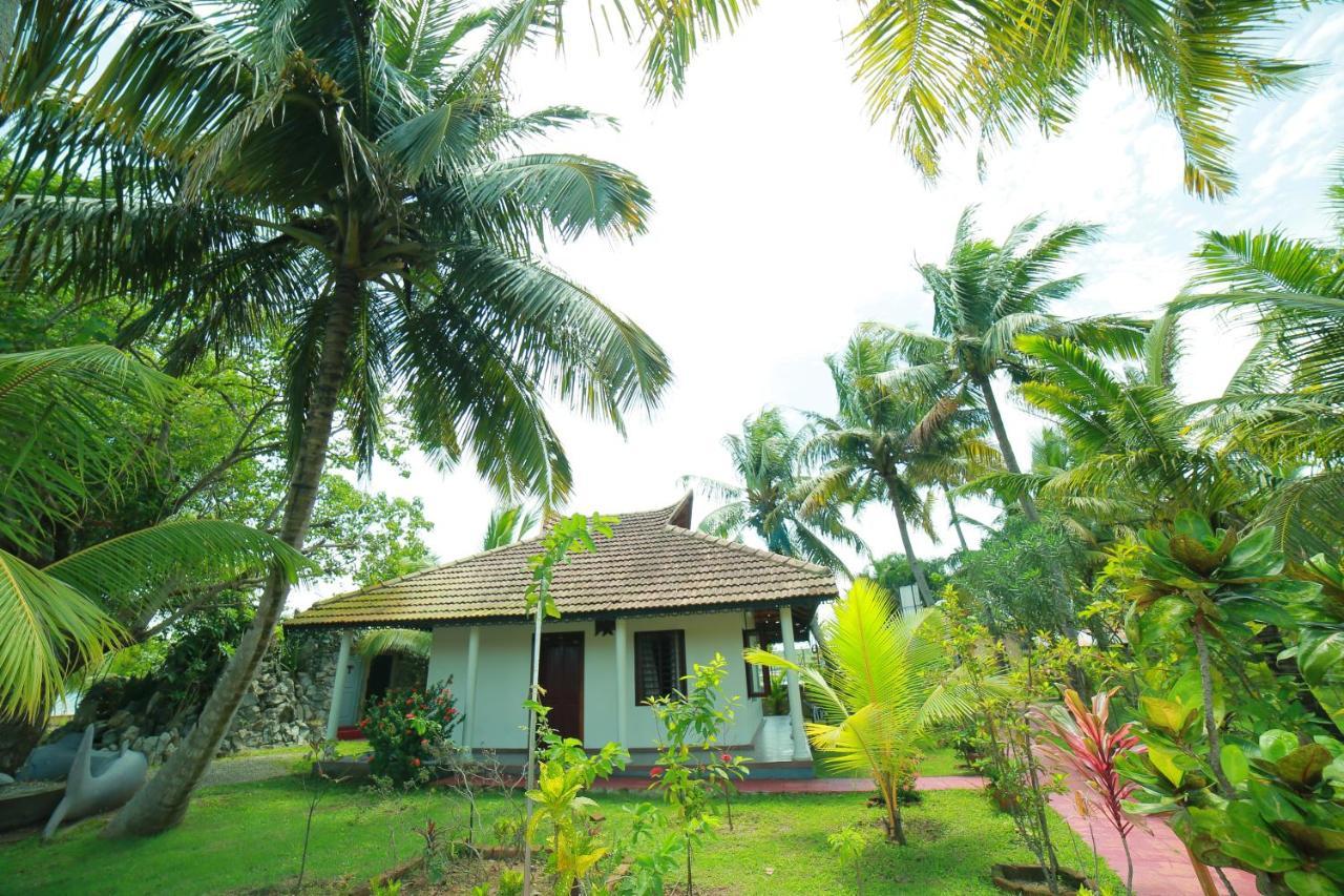 Regant Lake Village, Kollam. Chavara Εξωτερικό φωτογραφία