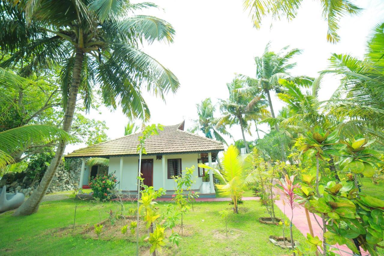 Regant Lake Village, Kollam. Chavara Εξωτερικό φωτογραφία