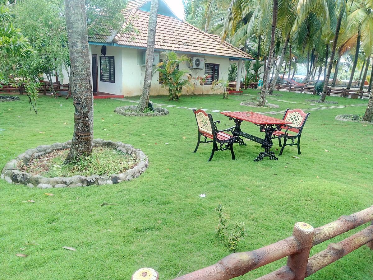 Regant Lake Village, Kollam. Chavara Εξωτερικό φωτογραφία